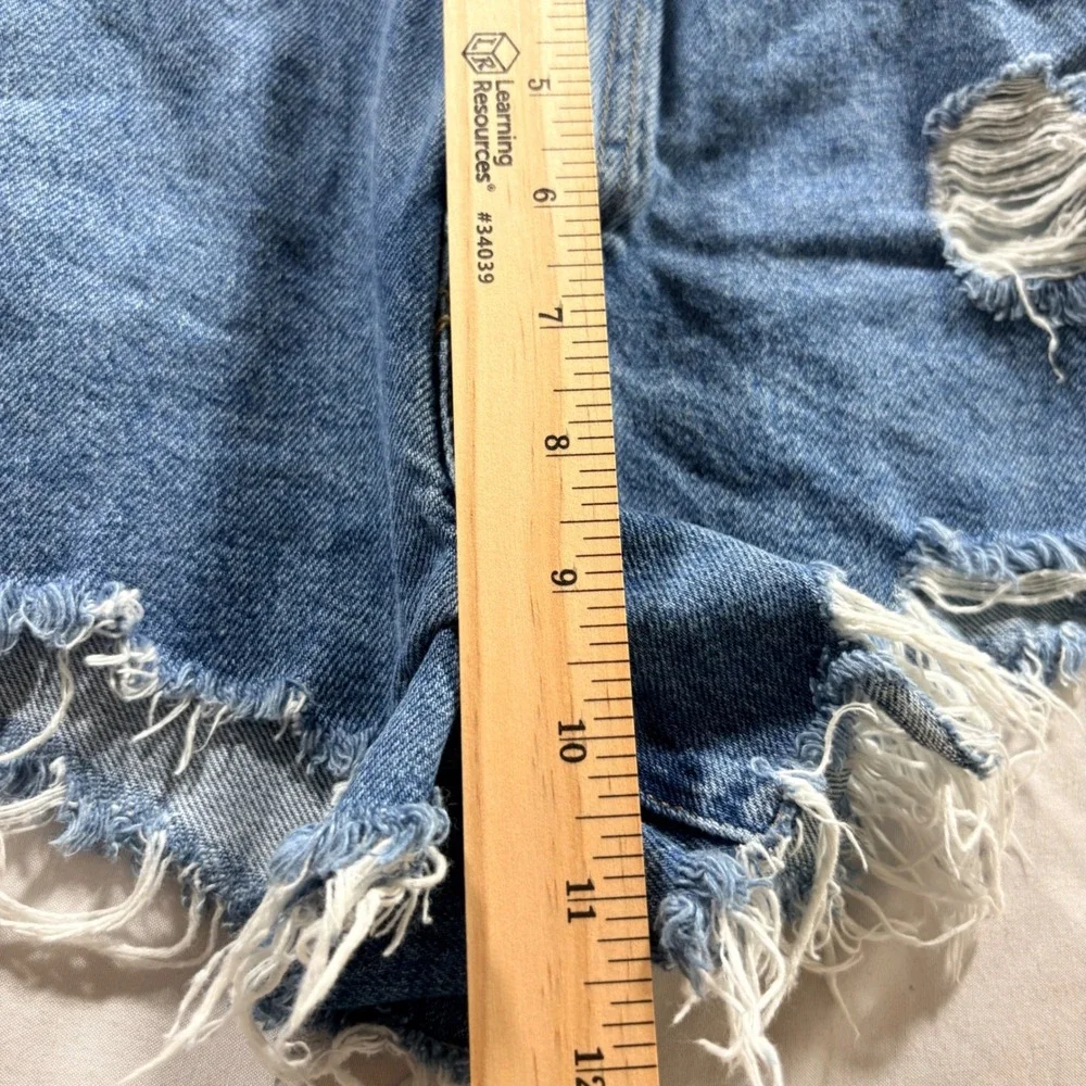 Forever 21 Premium Denim Shorts Womens 25 Blue Distressed High Rise Raw Hem